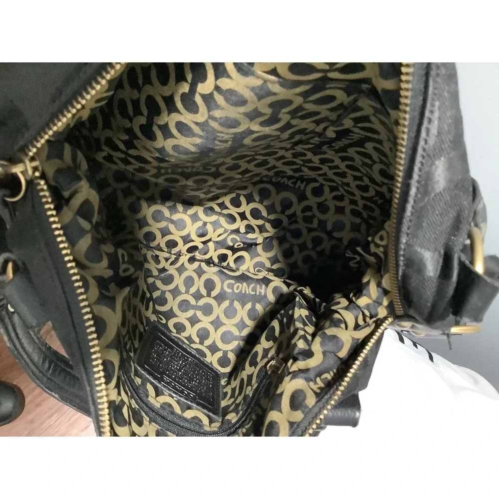 Coach handbags used large pre-owned black